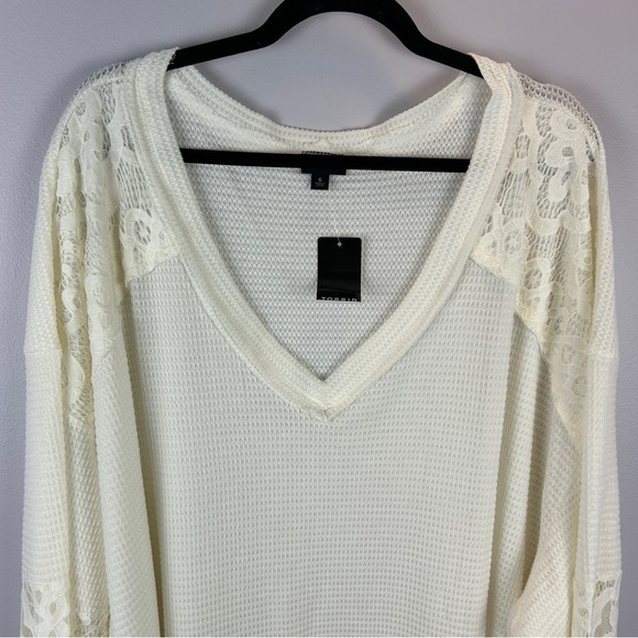 Torrid Neutral Waffle V-Neck Lace Inset Sweatshirt 6X NWT - Picture 5 of 16